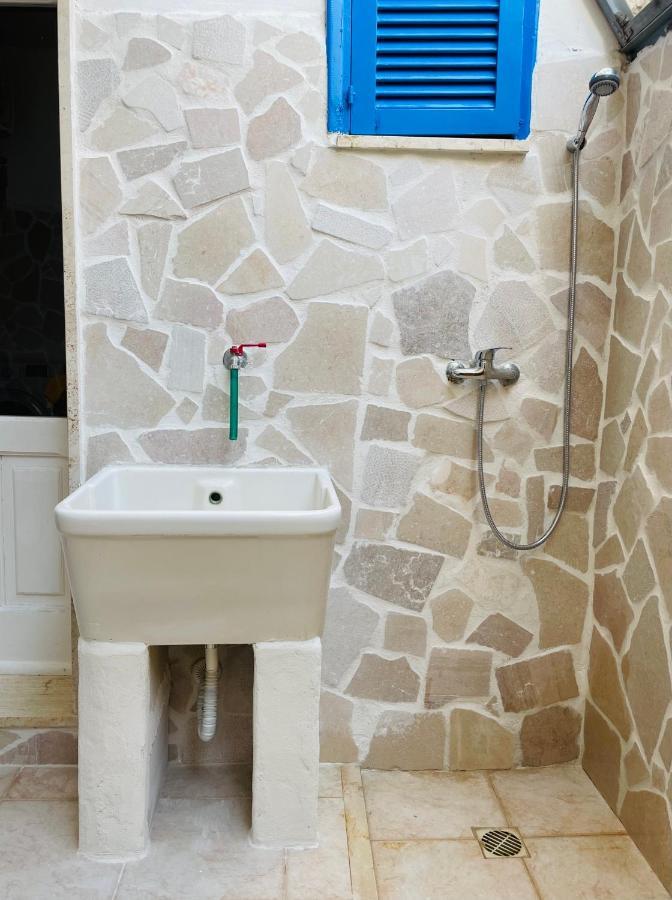 Lovely 2 Bedroom Rental Unit,Patio And Close Beach San Pietro in Bevagna Exterior photo
